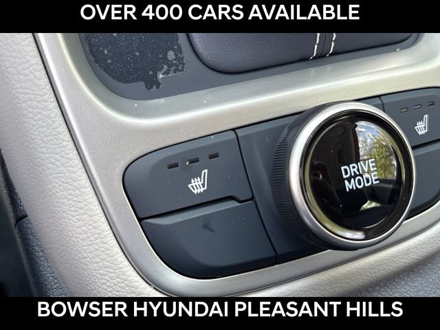 New 2026 Hyundai Venue SEL FWD image 10