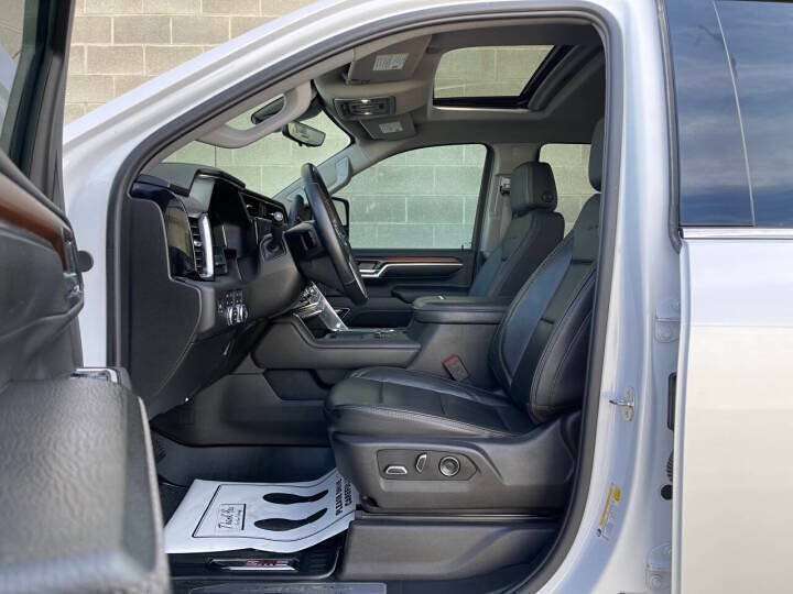 Used 2024 GMC Sierra 3500 Denali w/ Technology Package AWD/4WD image 25