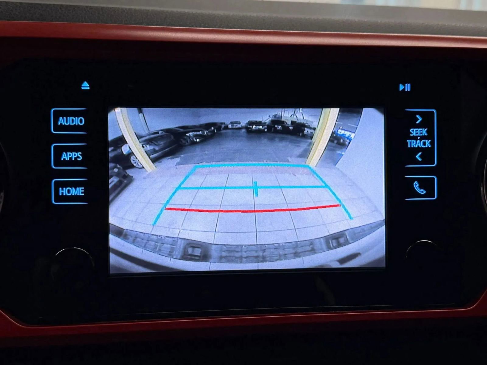 Used 2018 Toyota Tacoma TRD Sport AWD/4WD image 30