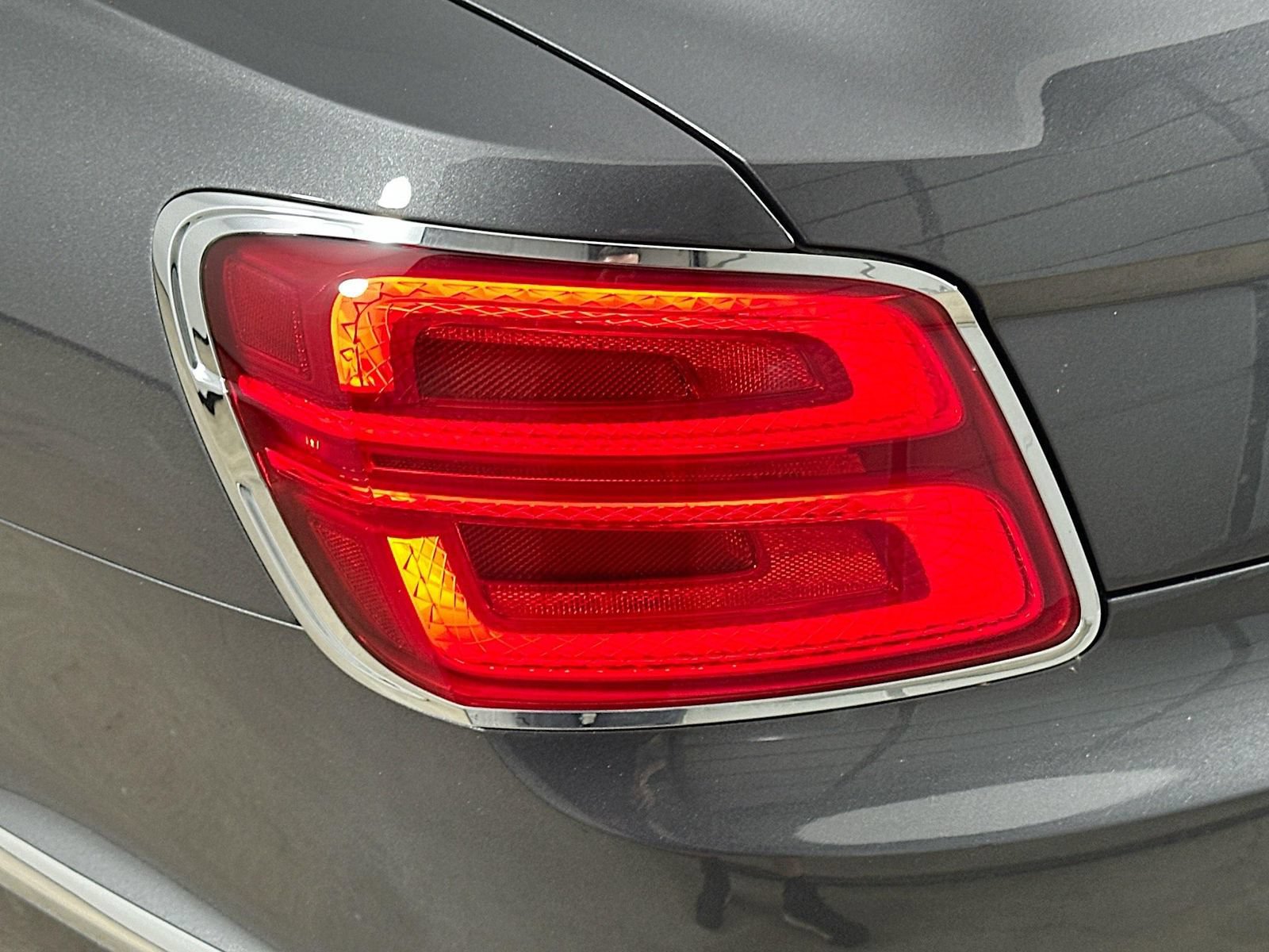 Used 2022 Bentley Flying Spur V8 AWD/4WD image 13