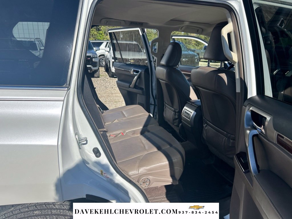 Used 2015 Lexus GX 460 w/ Premium Package AWD/4WD image 22
