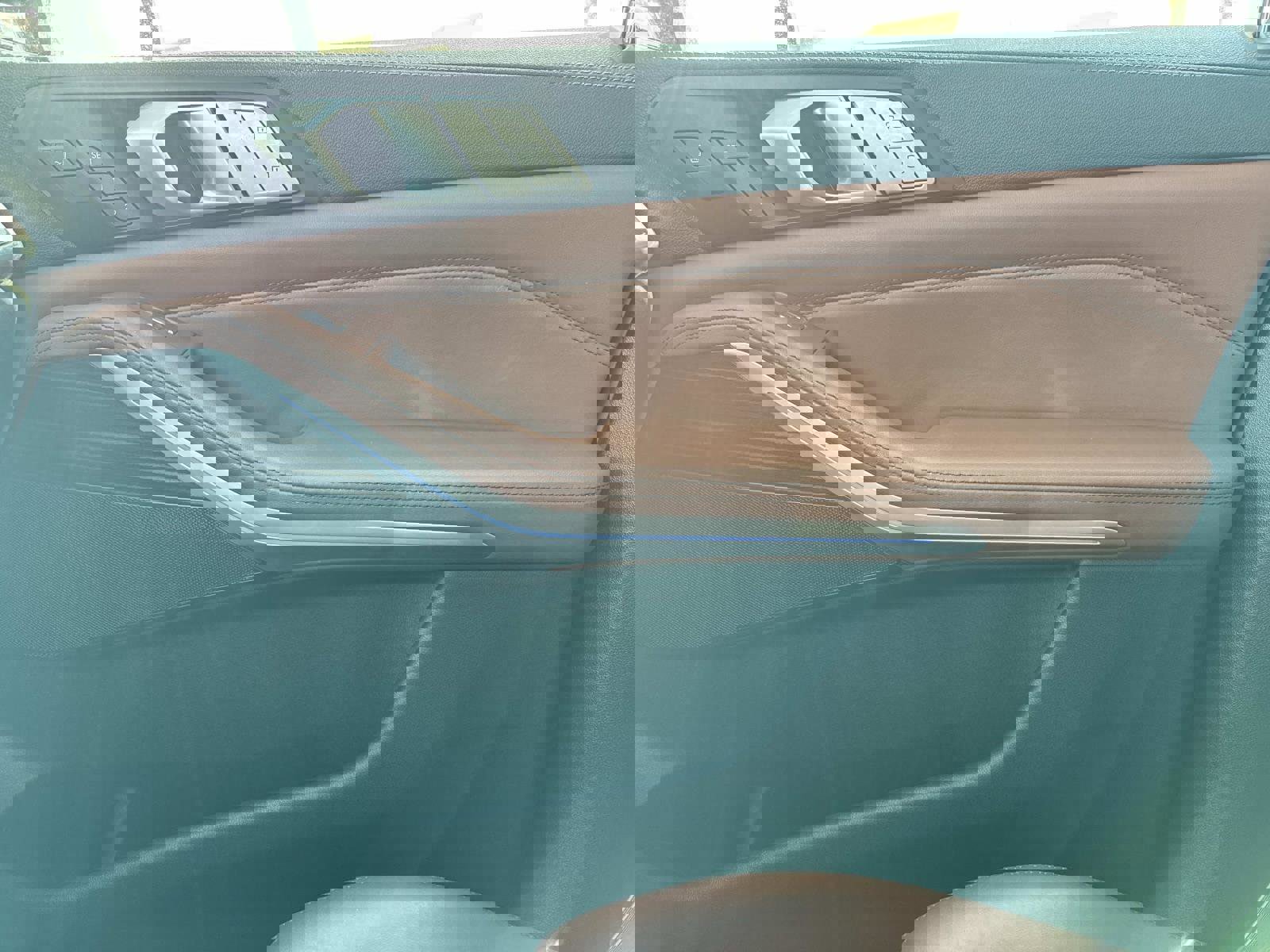 Used 2021 BMW X7 xDrive40i w/ Premium Package 2 image 23