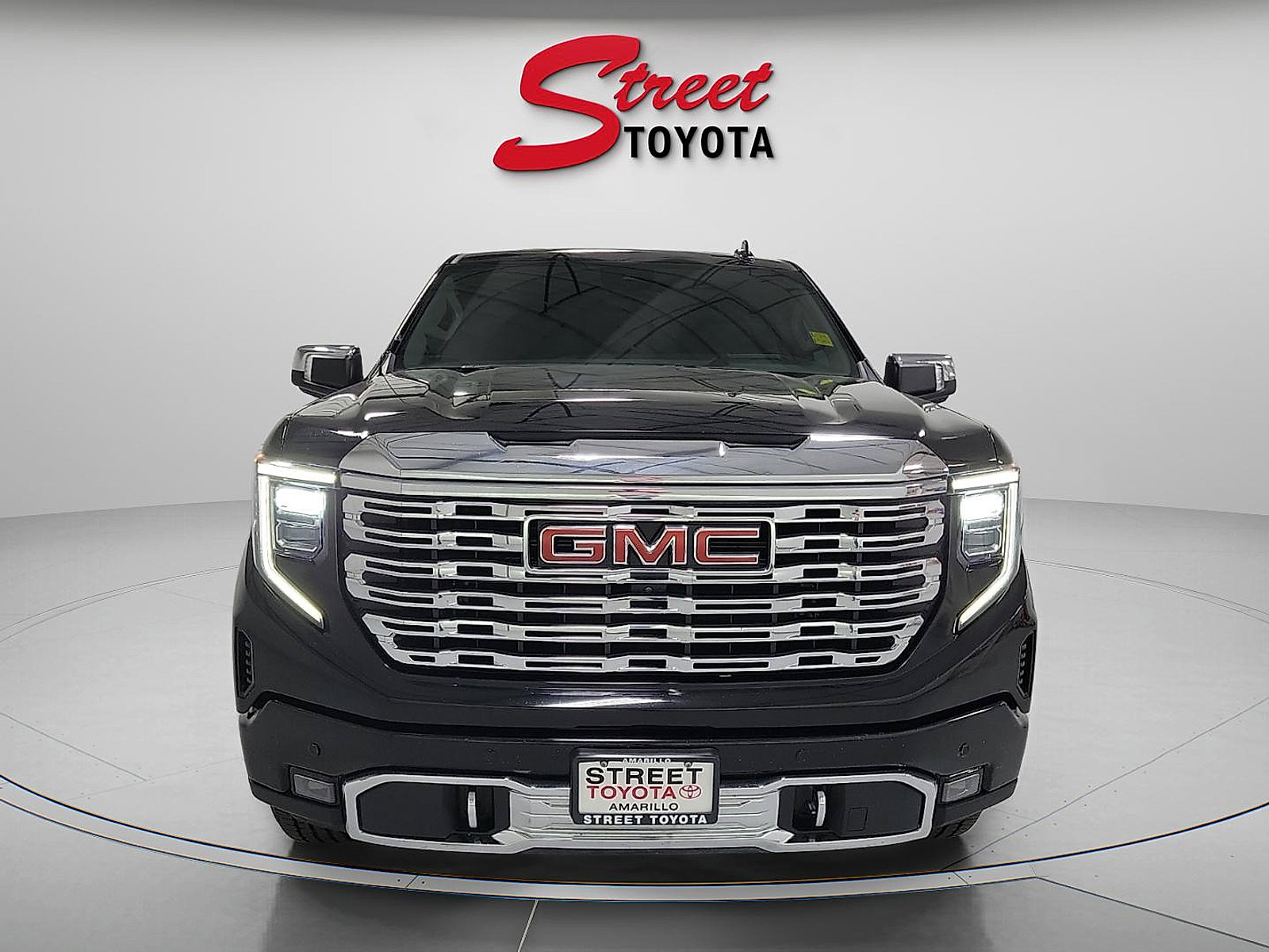 Used 2023 GMC Sierra 1500 Denali w/ Technology Package AWD/4WD image 6