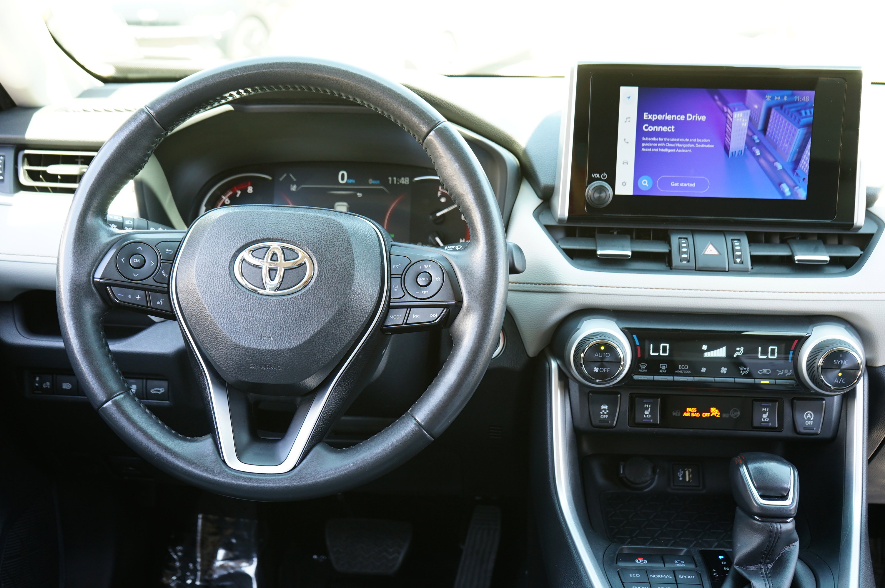 Used 2023 Toyota RAV4 XLE Premium image 20