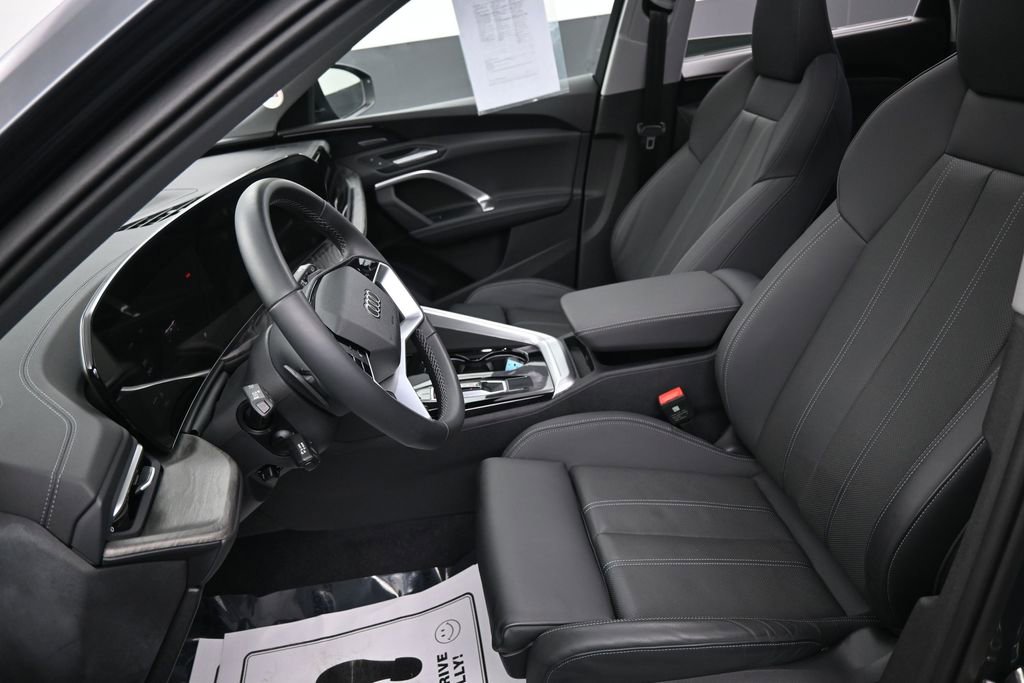 Used 2025 Audi Q5 Premium Plus w/ Premium Plus AWD/4WD image 24