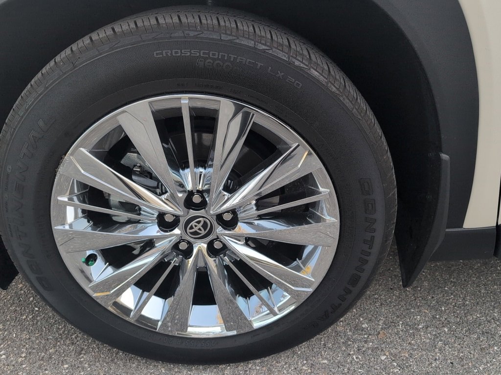 Used 2024 Toyota Grand Highlander Platinum image 14