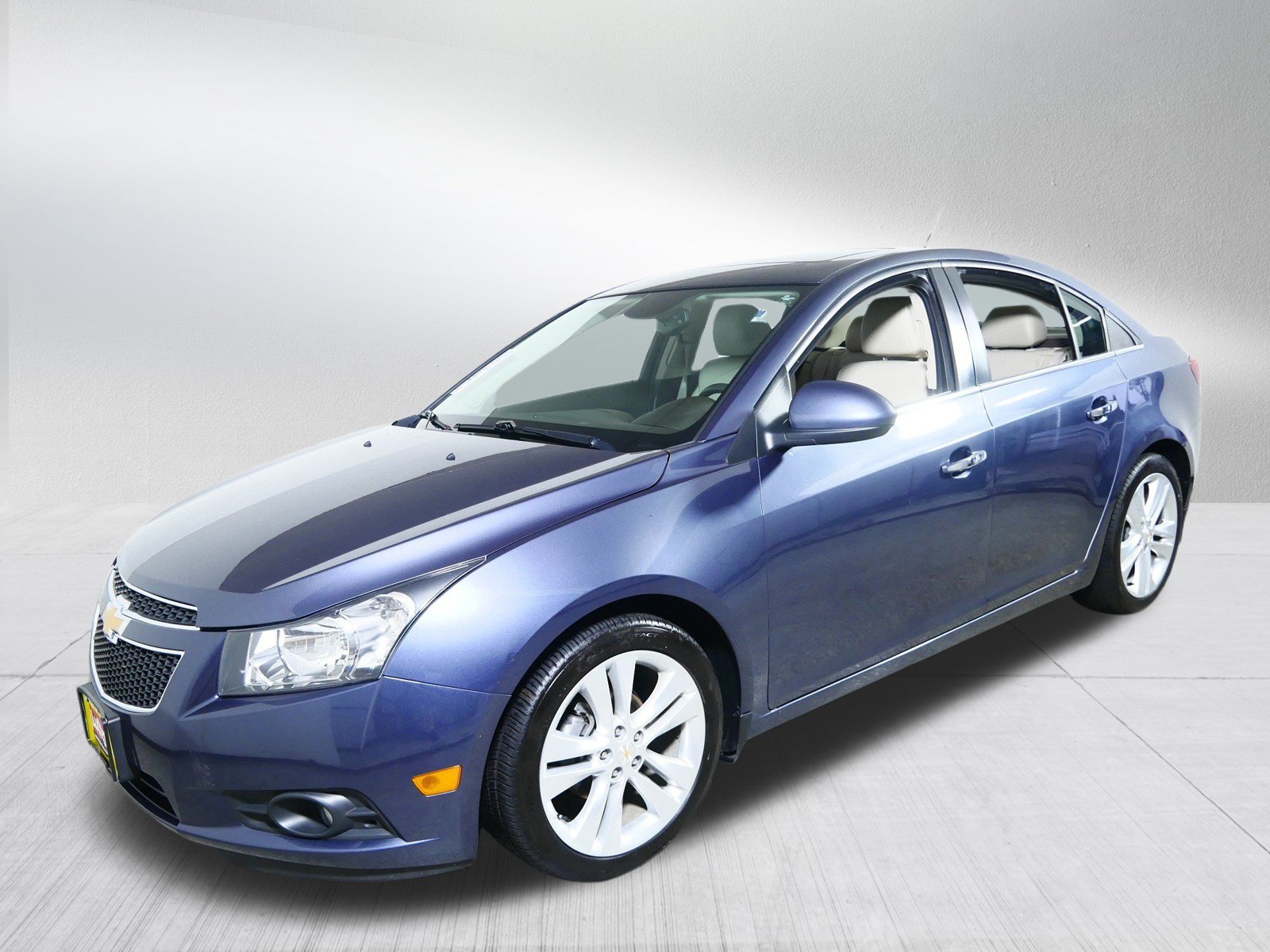 Used 2013 Chevrolet Cruze LTZ FWD image 3