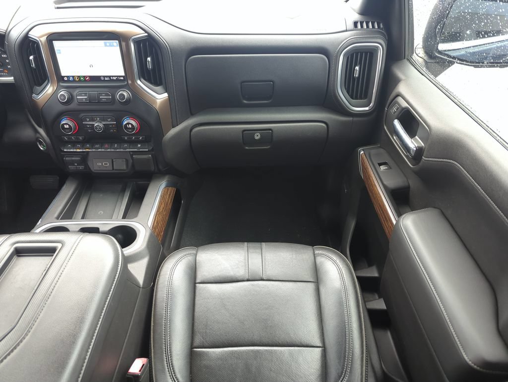 Used 2020 Chevrolet Silverado 1500 High Country w/ Technology Package AWD/4WD image 14
