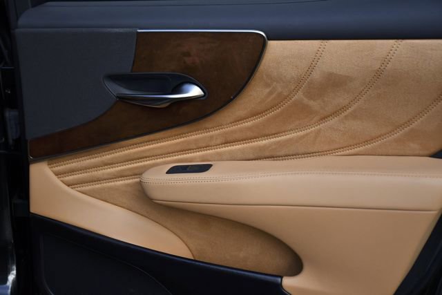 Used 2023 Lexus LS 500 image 30