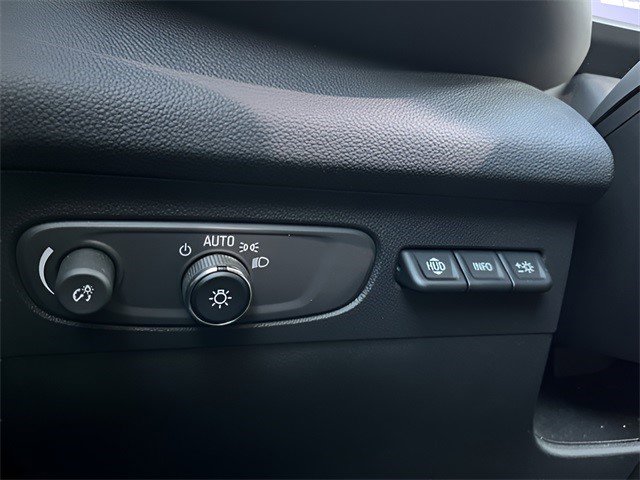 Certified 2022 Buick Envision Essence w/ Technology Package I image 18