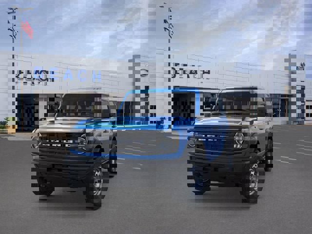 New 2025 Ford Bronco 4-Door image 2