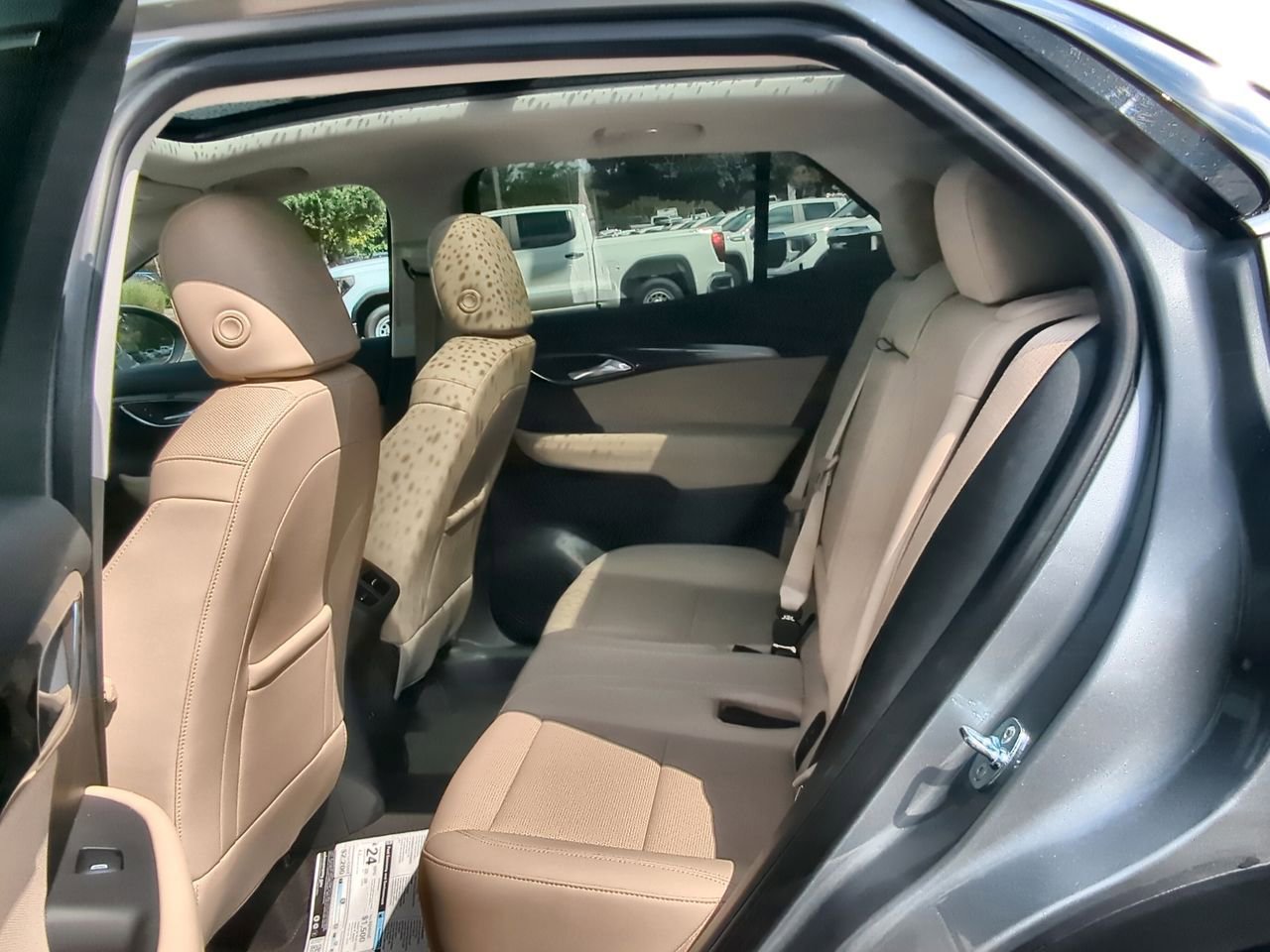 Used 2025 Buick Envision Preferred image 26