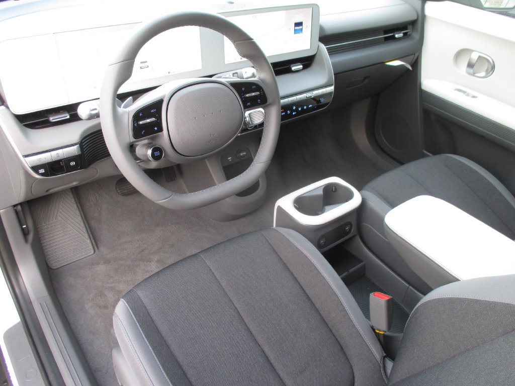 New 2024 Hyundai Ioniq 5 SE AWD/4WD image 10