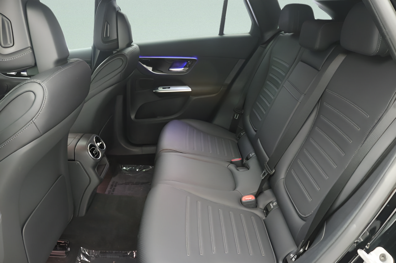 Certified 2025 Mercedes-Benz GLC 350e 4MATIC image 31