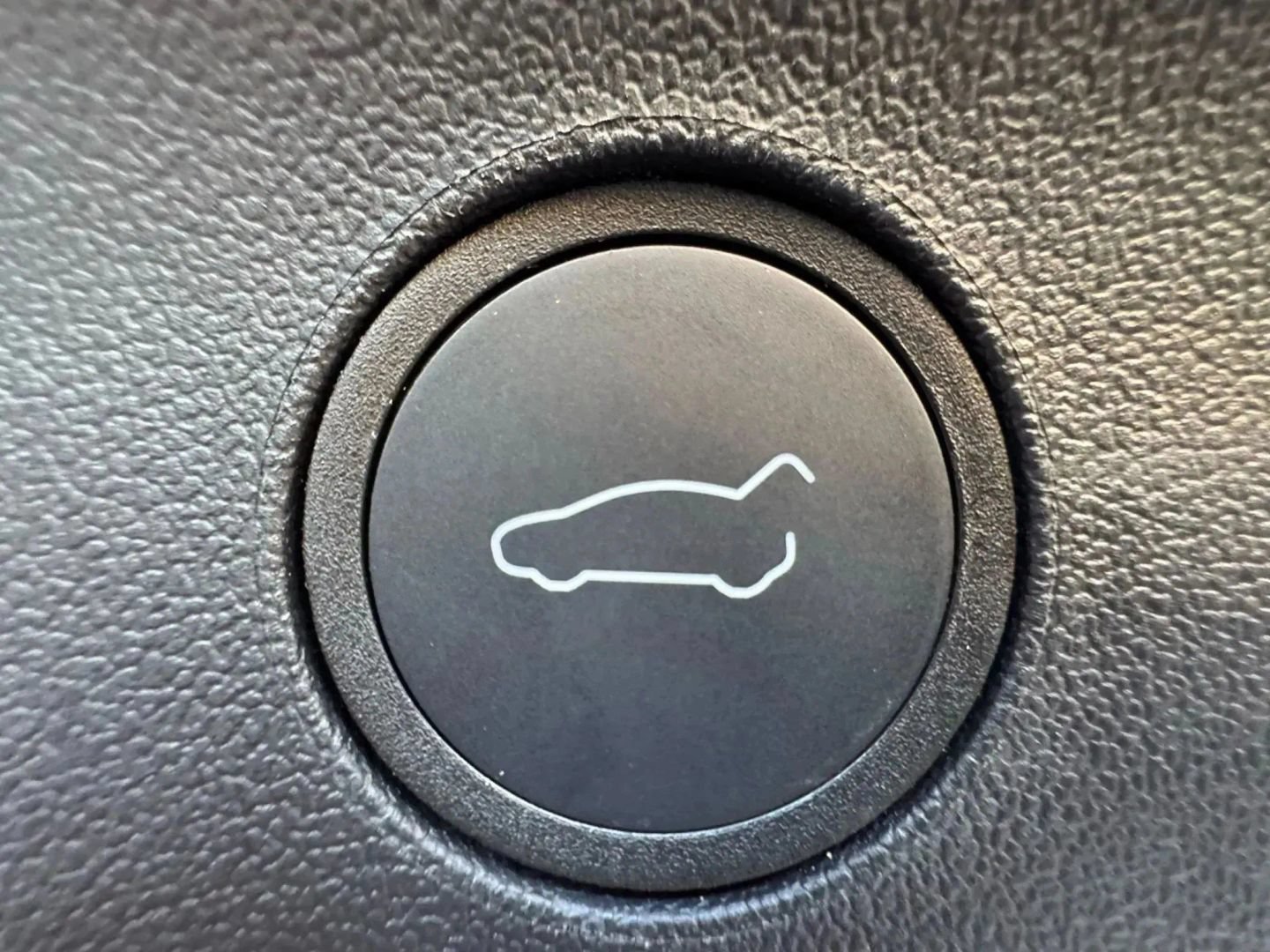 Used 2023 Tesla Model 3 Standard Range RWD image 40