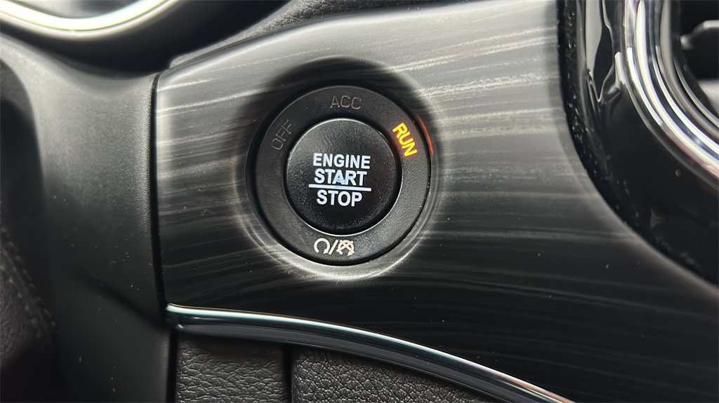 Used 2021 Jeep Grand Cherokee Limited image 25