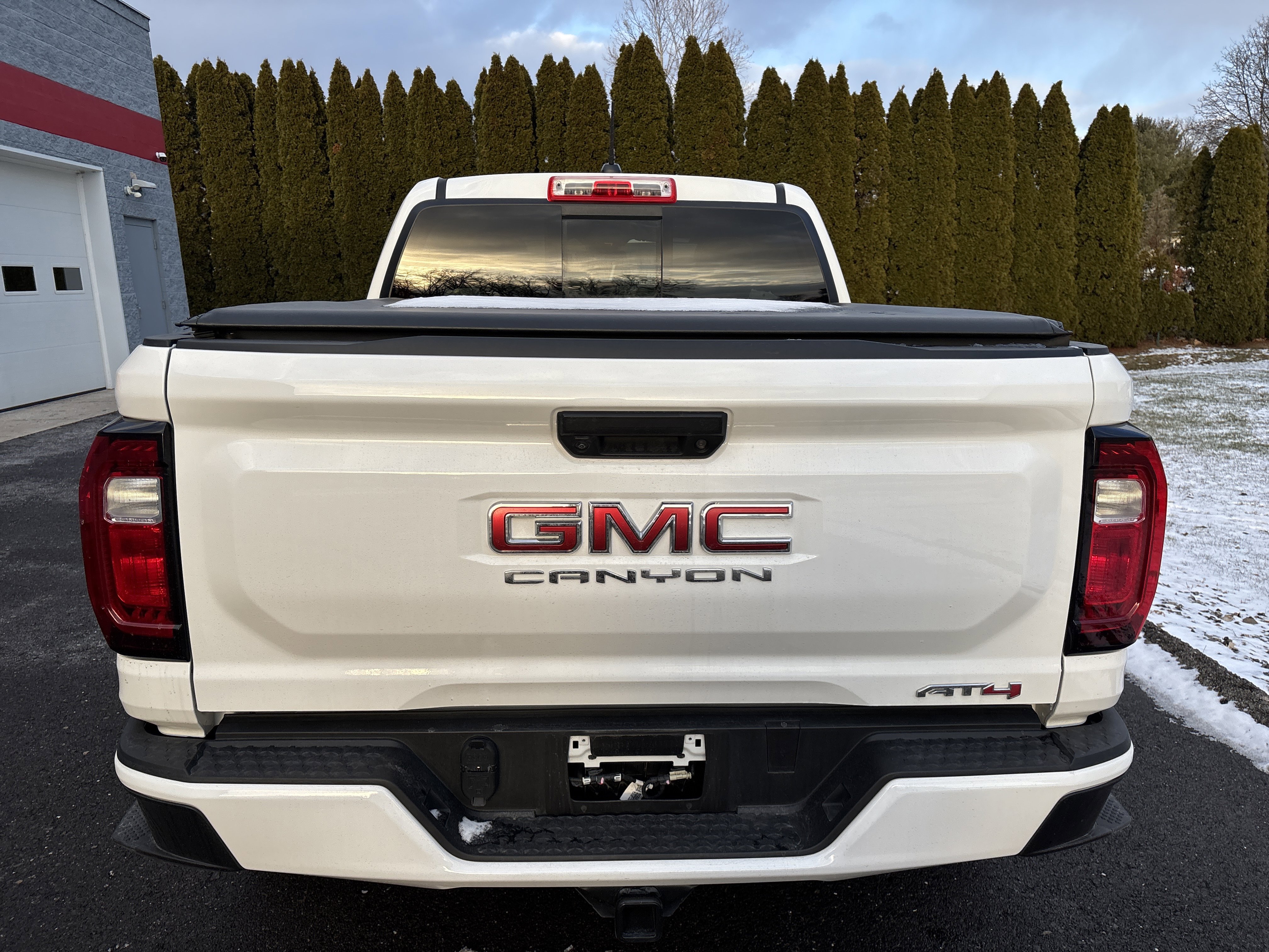 Used 2024 GMC Canyon AT4 image 4