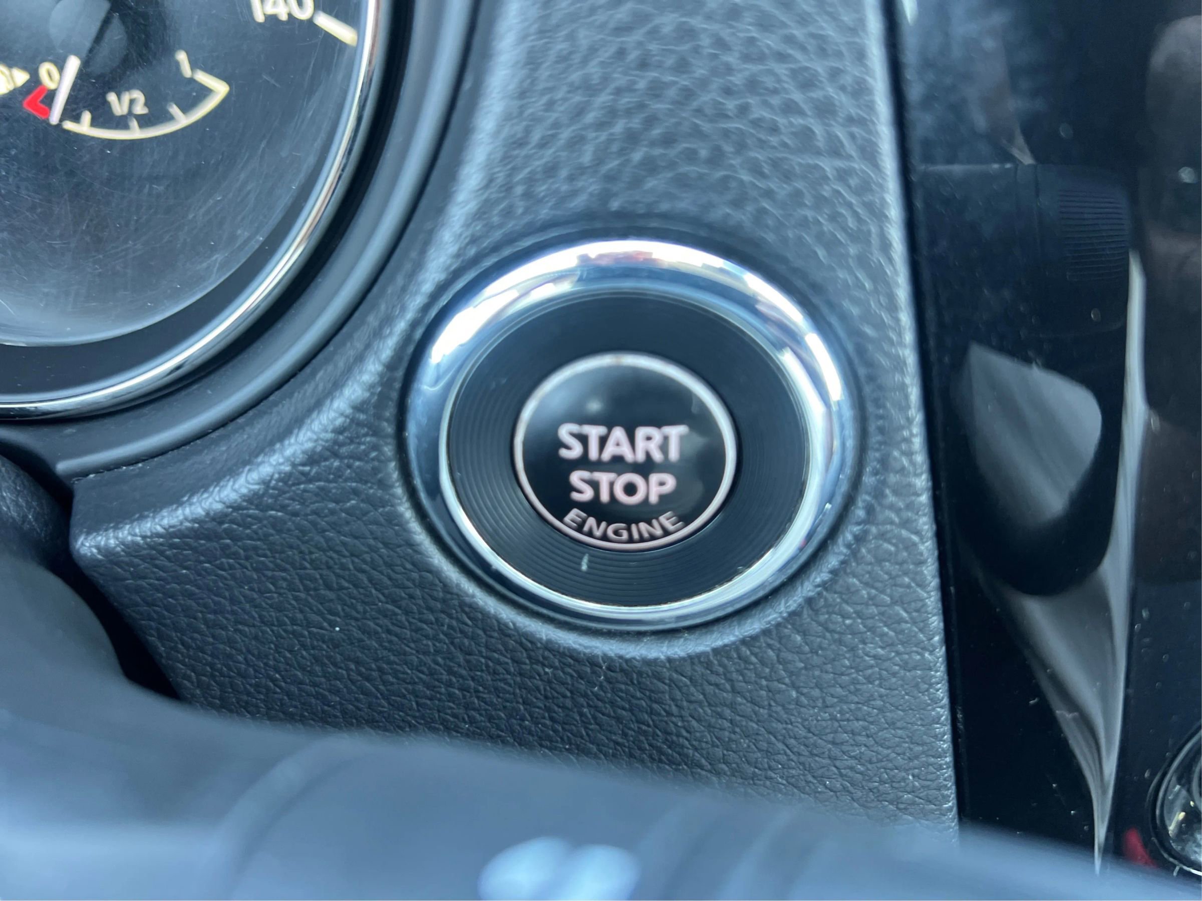 Used 2019 Nissan Rogue SV image 27