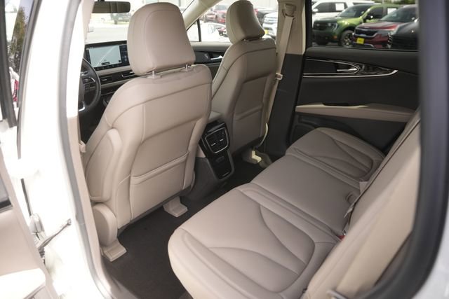 Used 2022 Lincoln Nautilus Reserve image 12