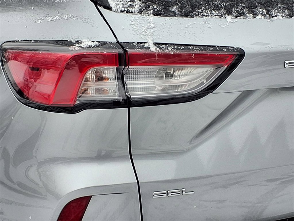 Used 2022 Ford Escape SEL image 24