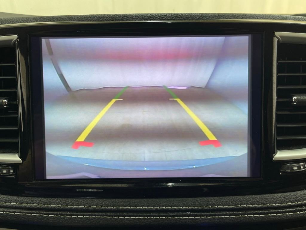 Used 2024 Chrysler Pacifica Select image 26