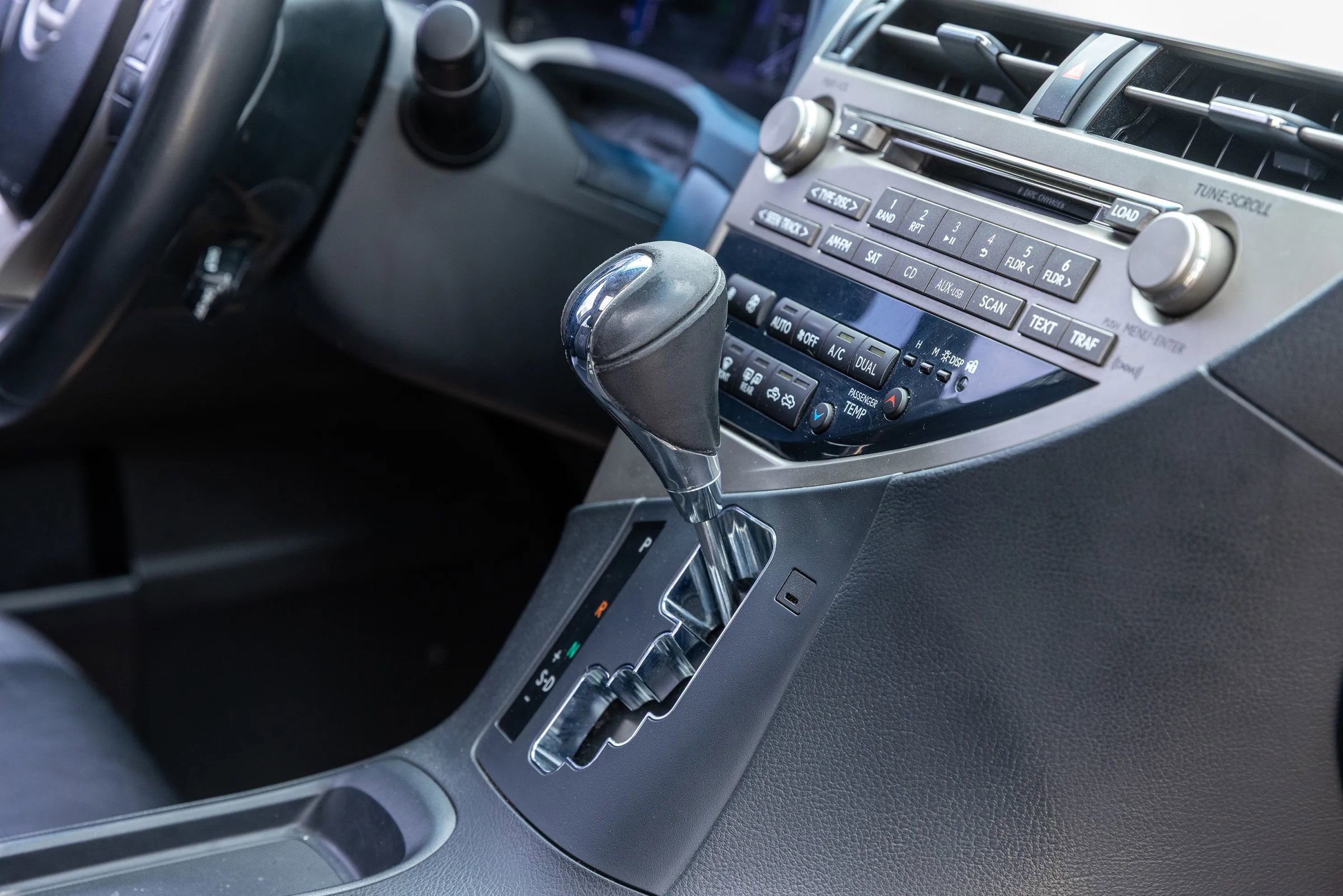 Used 2013 Lexus RX 450h FWD w/ Premium Pkg image 22