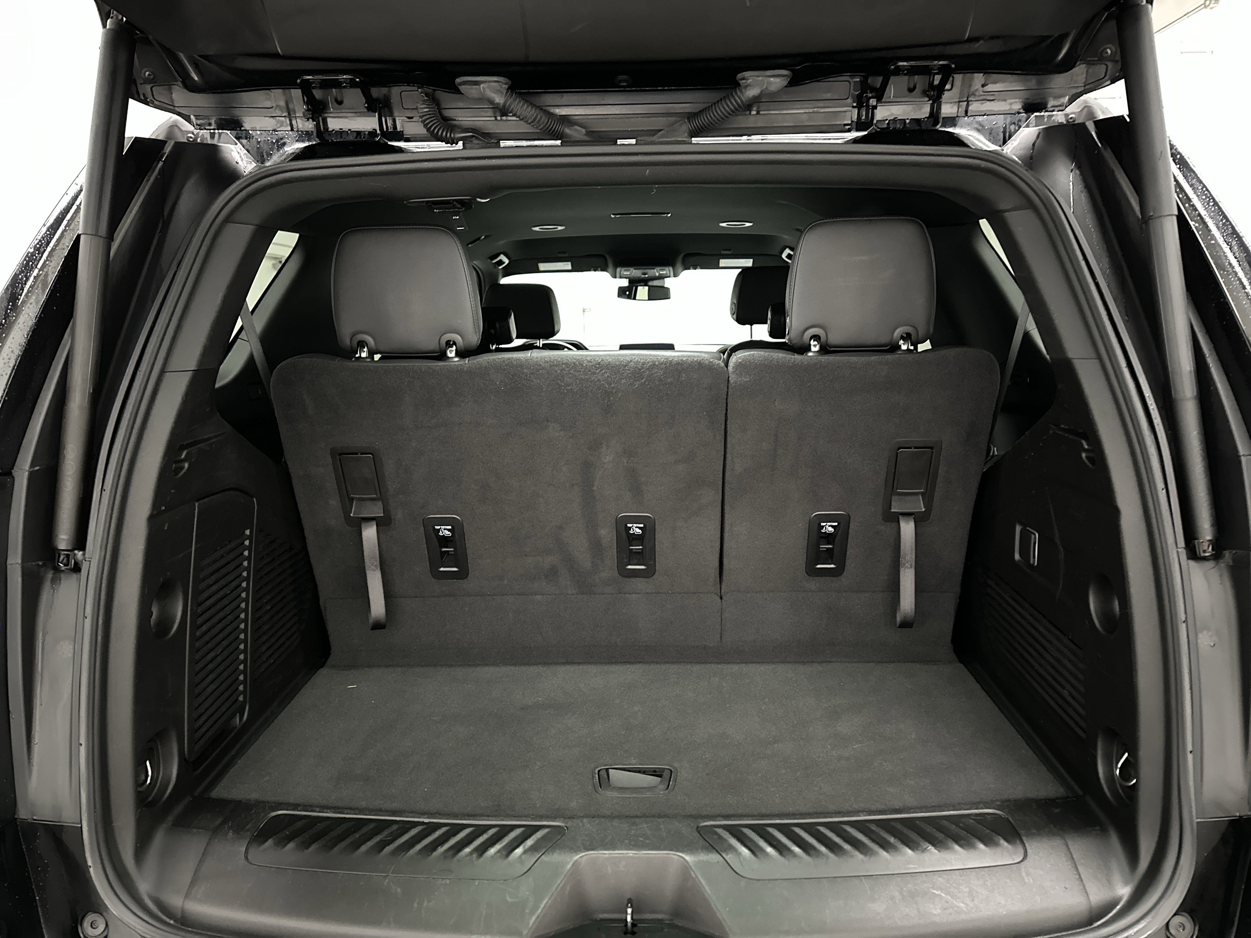 Used 2024 Chevrolet Tahoe LT image 14