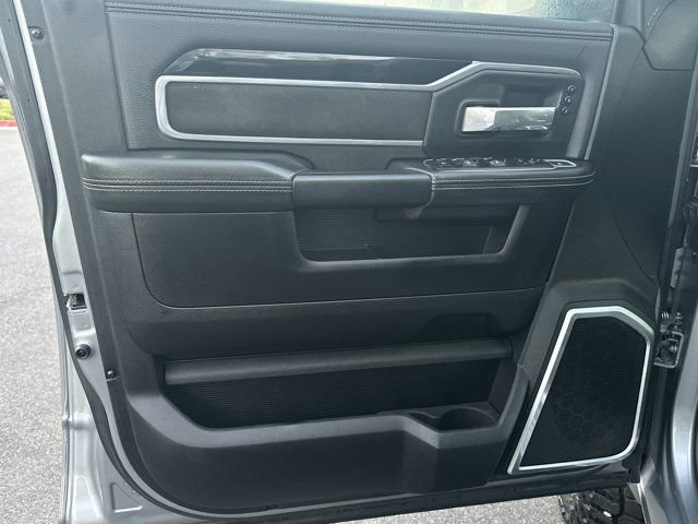 Used 2020 RAM 3500 Laramie w/ Night Edition image 10