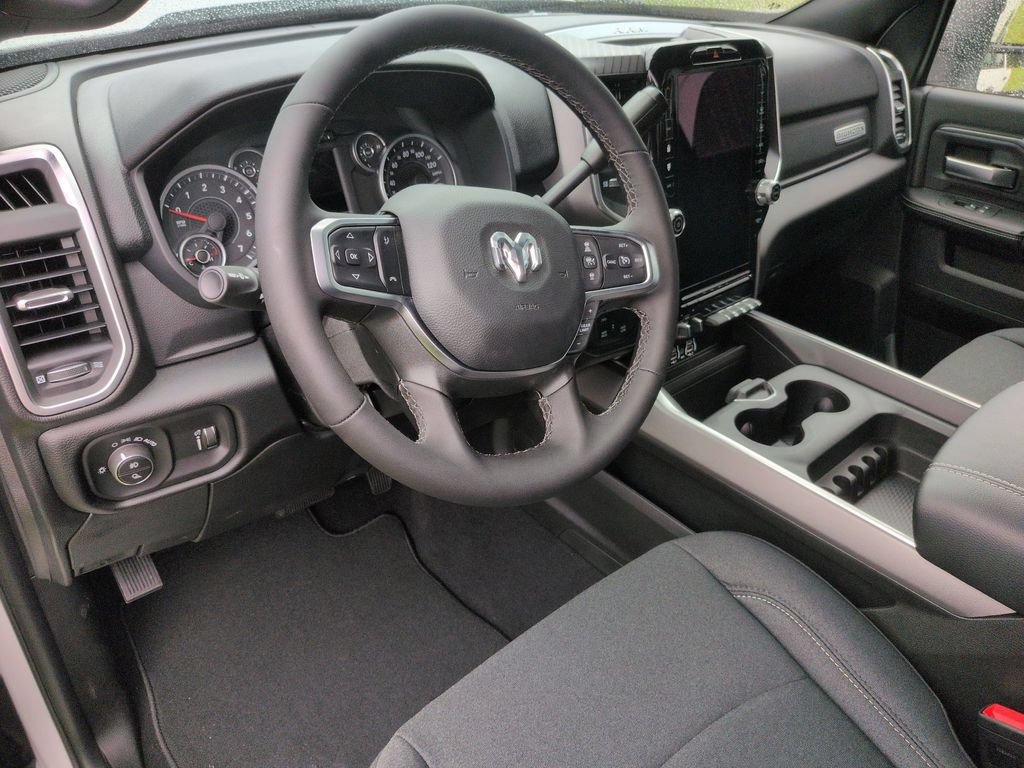 New 2026 RAM 2500 Big Horn AWD/4WD image 31