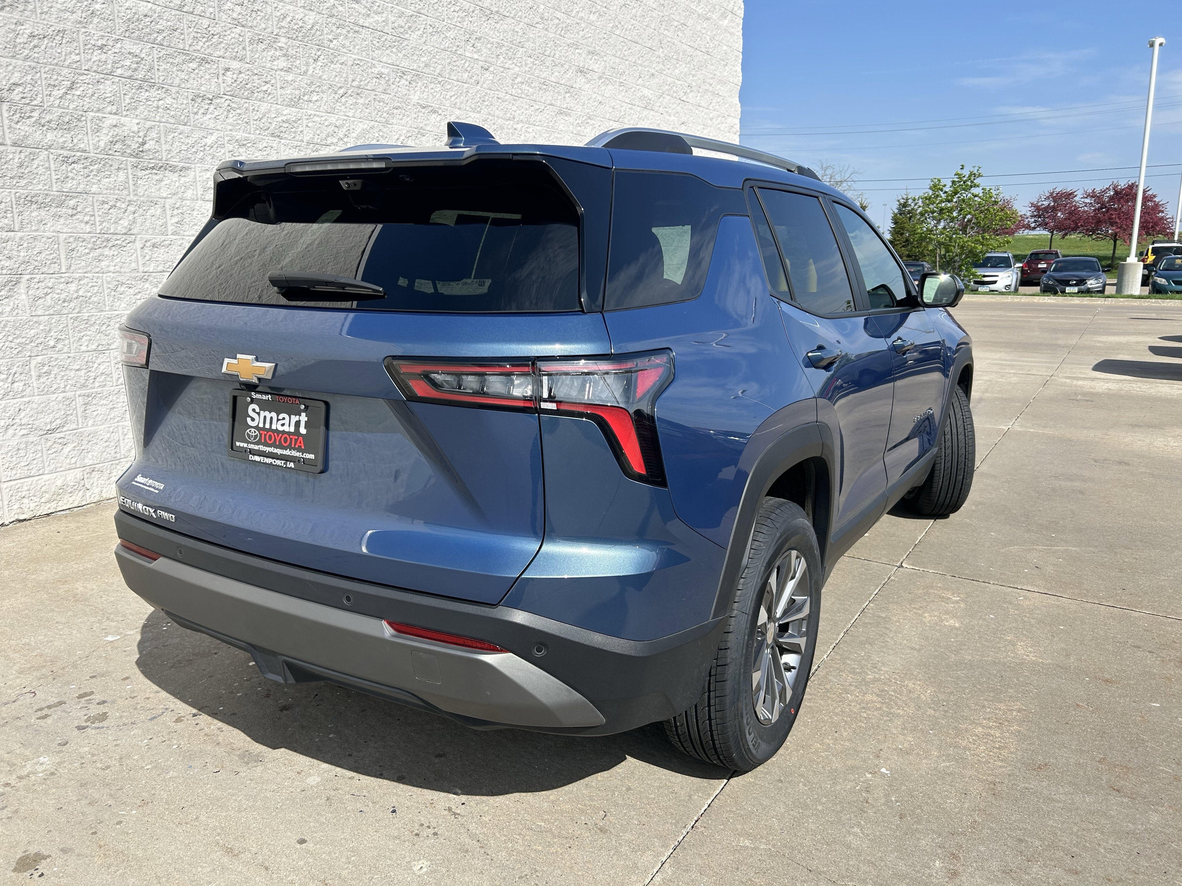 Used 2025 Chevrolet Equinox LT w/ Convenience Package II AWD/4WD image 6