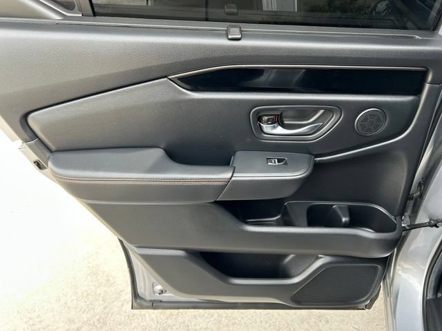 Used 2025 Honda Pilot TrailSport image 24