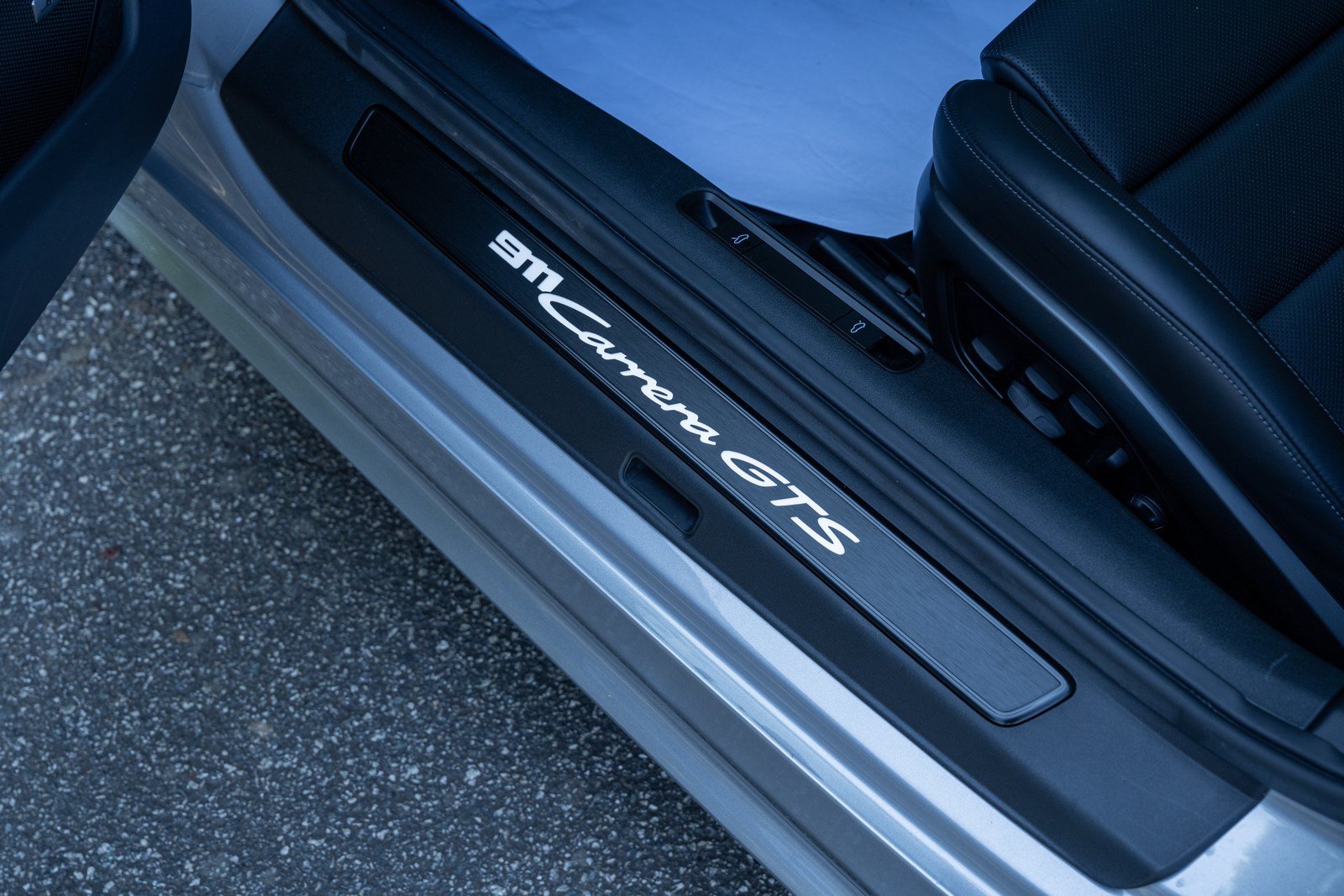 Certified 2024 Porsche 911 Carrera GTS RWD image 24