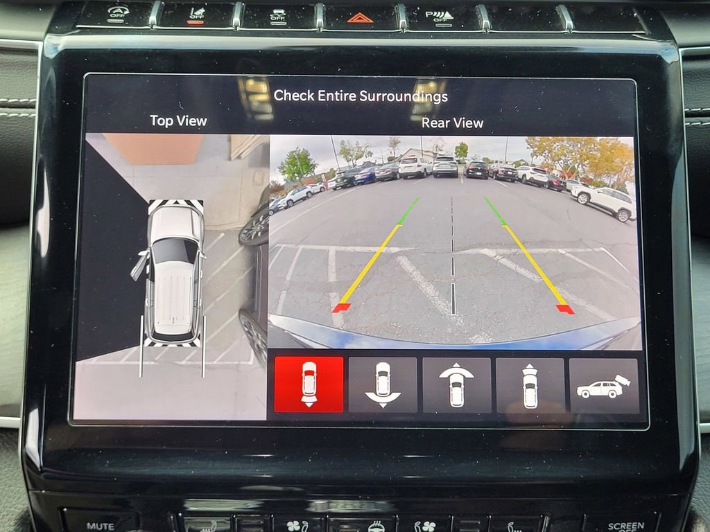 Used 2024 Jeep Grand Cherokee Limited w/ Luxury Tech Group II image 17