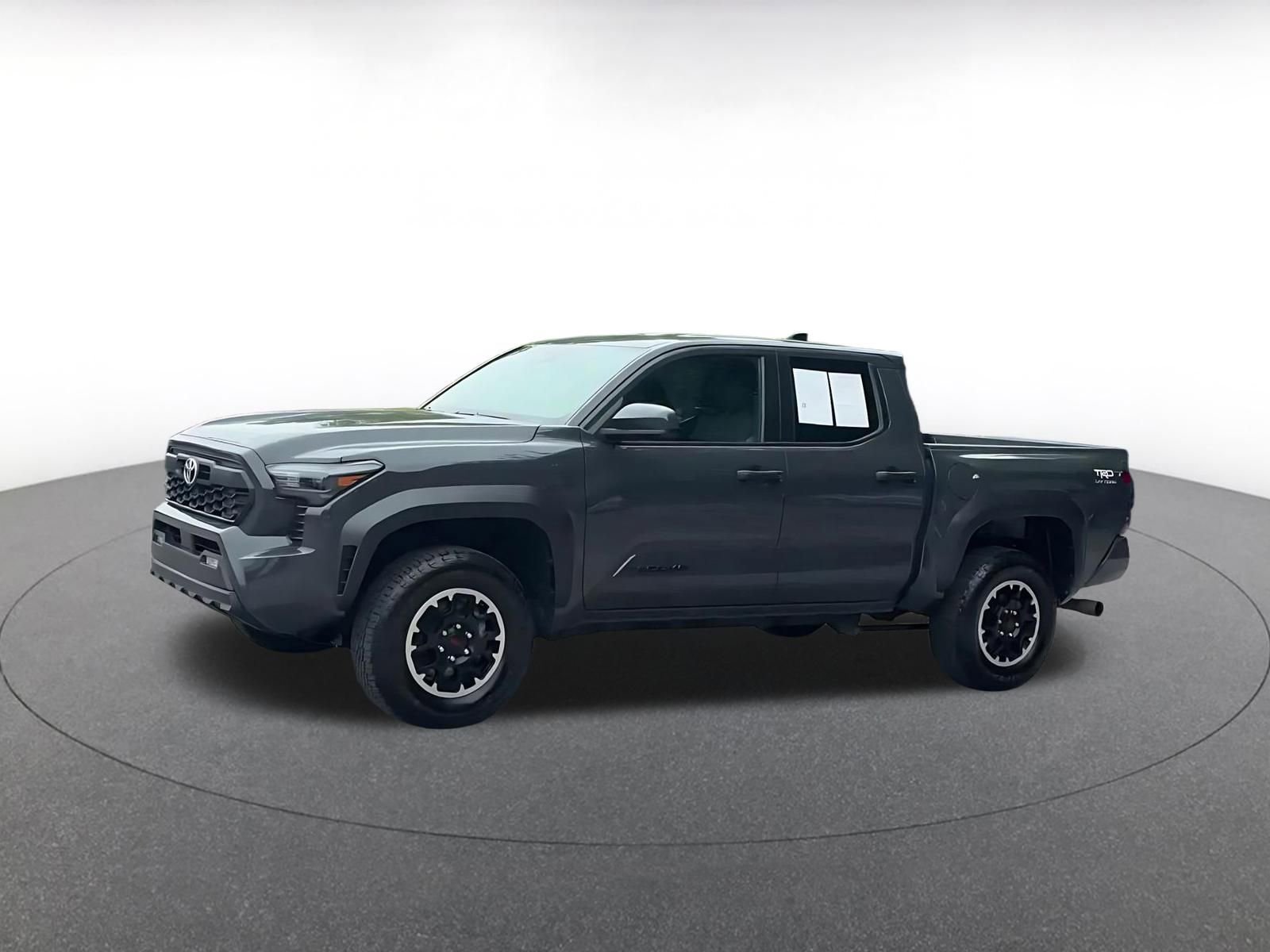 Used 2025 Toyota Tacoma TRD Off-Road AWD/4WD image 9