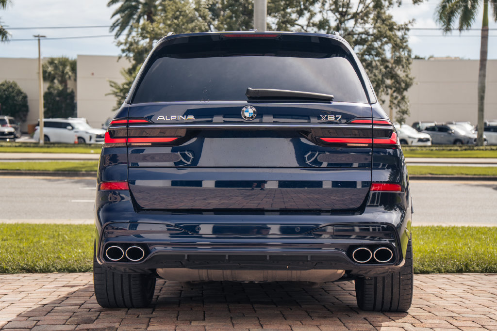 Used 2024 BMW ALPINA XB7 AWD/4WD image 4