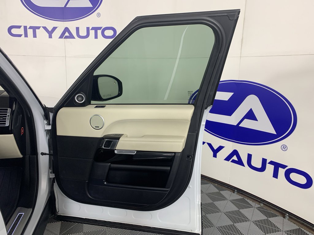 Used 2016 Land Rover Range Rover Long Wheelbase Supercharged image 41