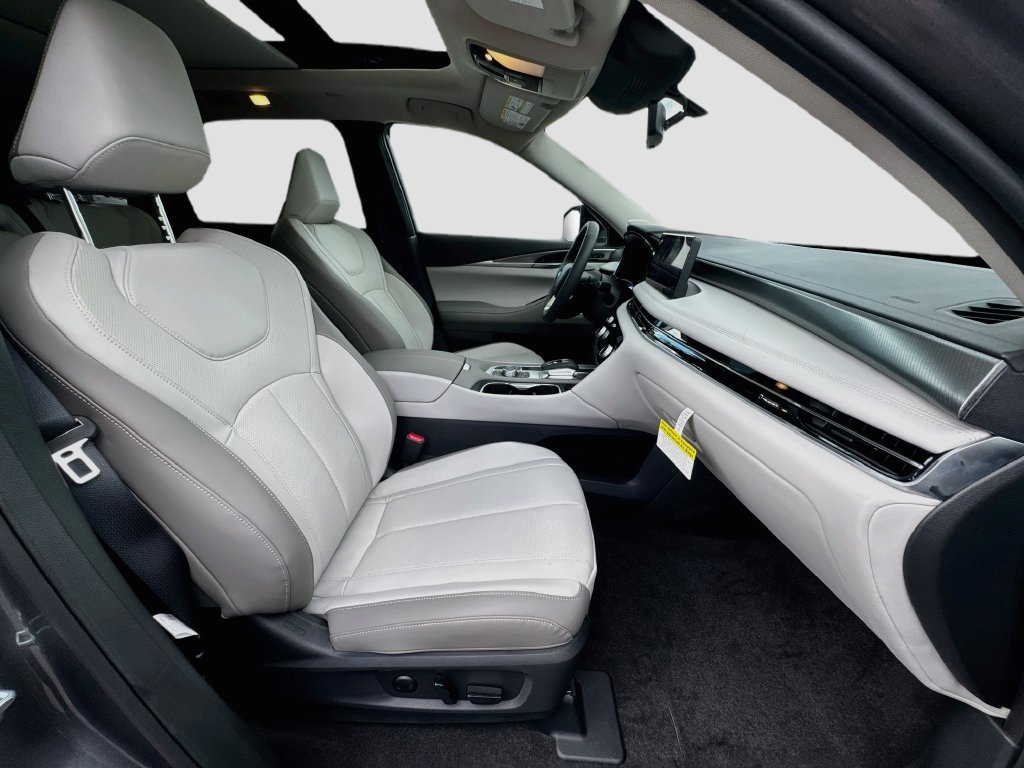 New 2027 INFINITI QX60 Luxe w/ Cargo Package FWD image 31