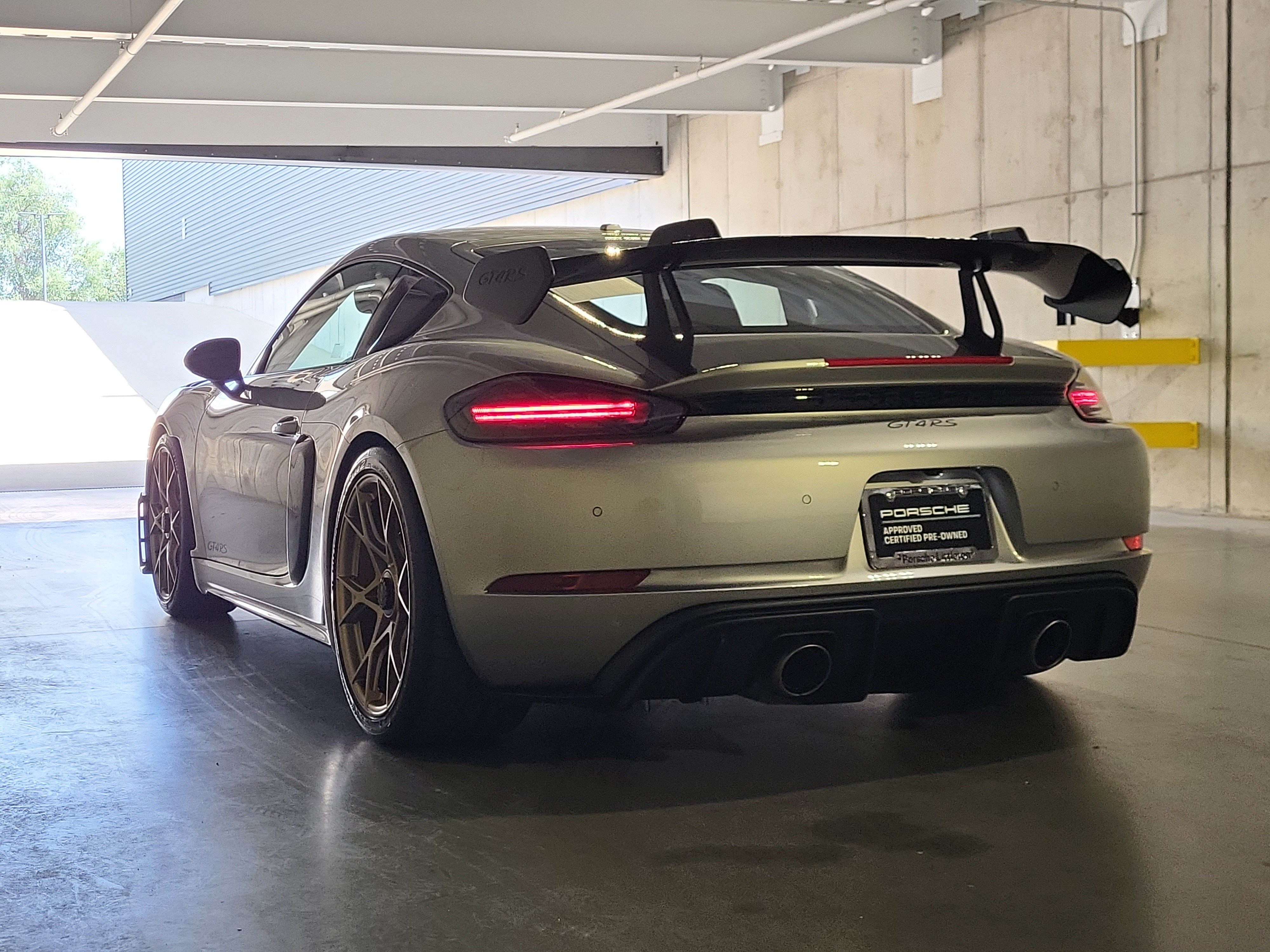 Certified 2024 Porsche 718 Cayman GT4 RS RWD image 3