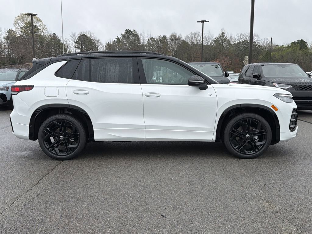 New 2026 Volkswagen Tiguan SE R-Line FWD image 6