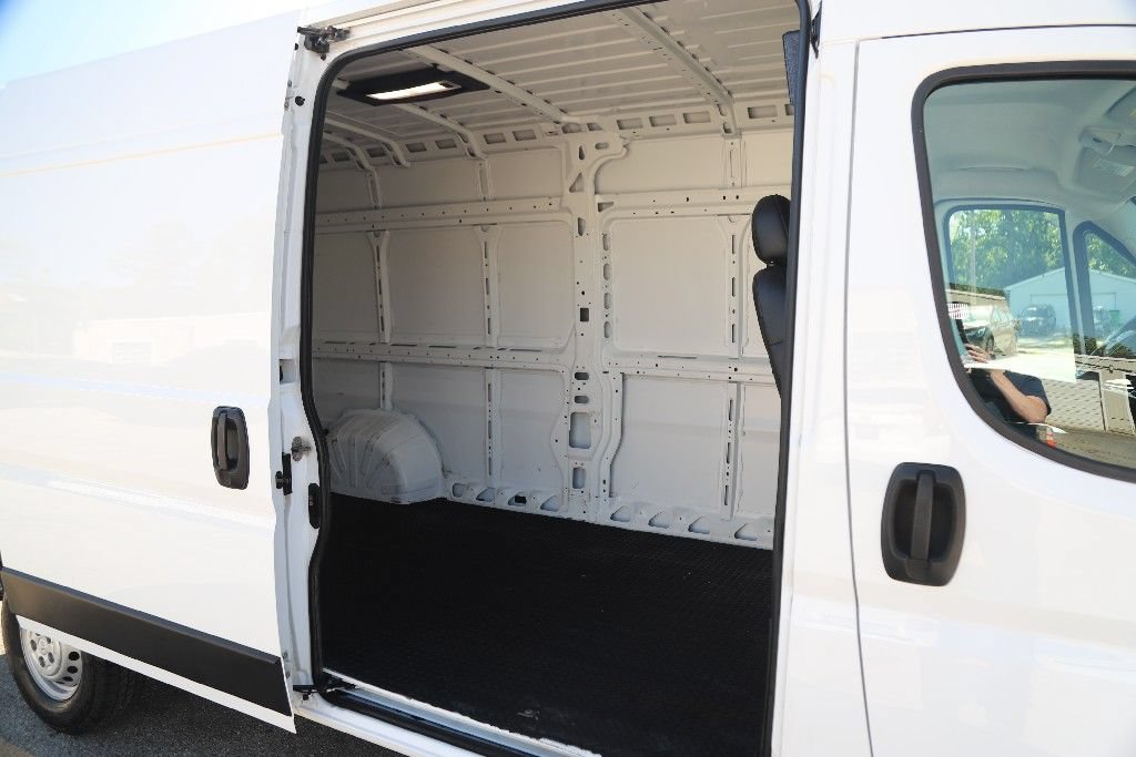 Used 2024 RAM ProMaster 2500 w/ Convenience Group FWD image 43