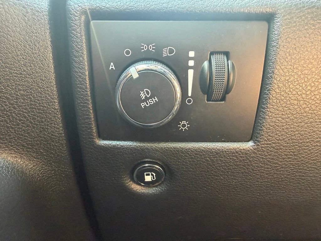 Certified 2017 Jeep Grand Cherokee Limited AWD/4WD image 25
