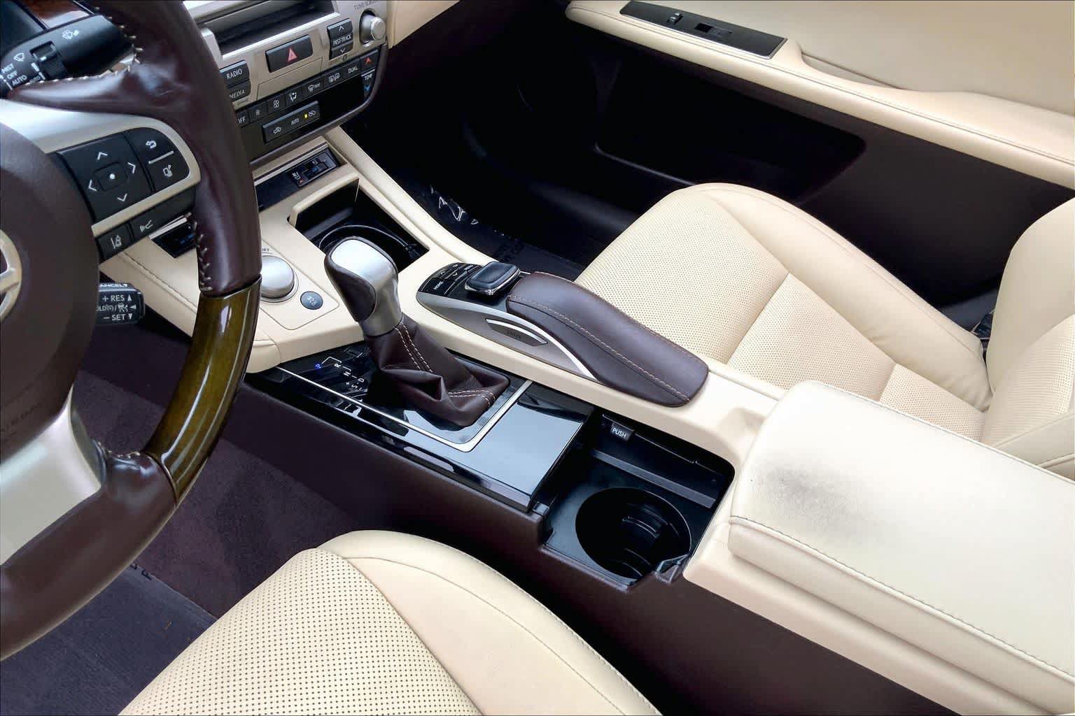 Used 2017 Lexus ES 350 FWD image 17