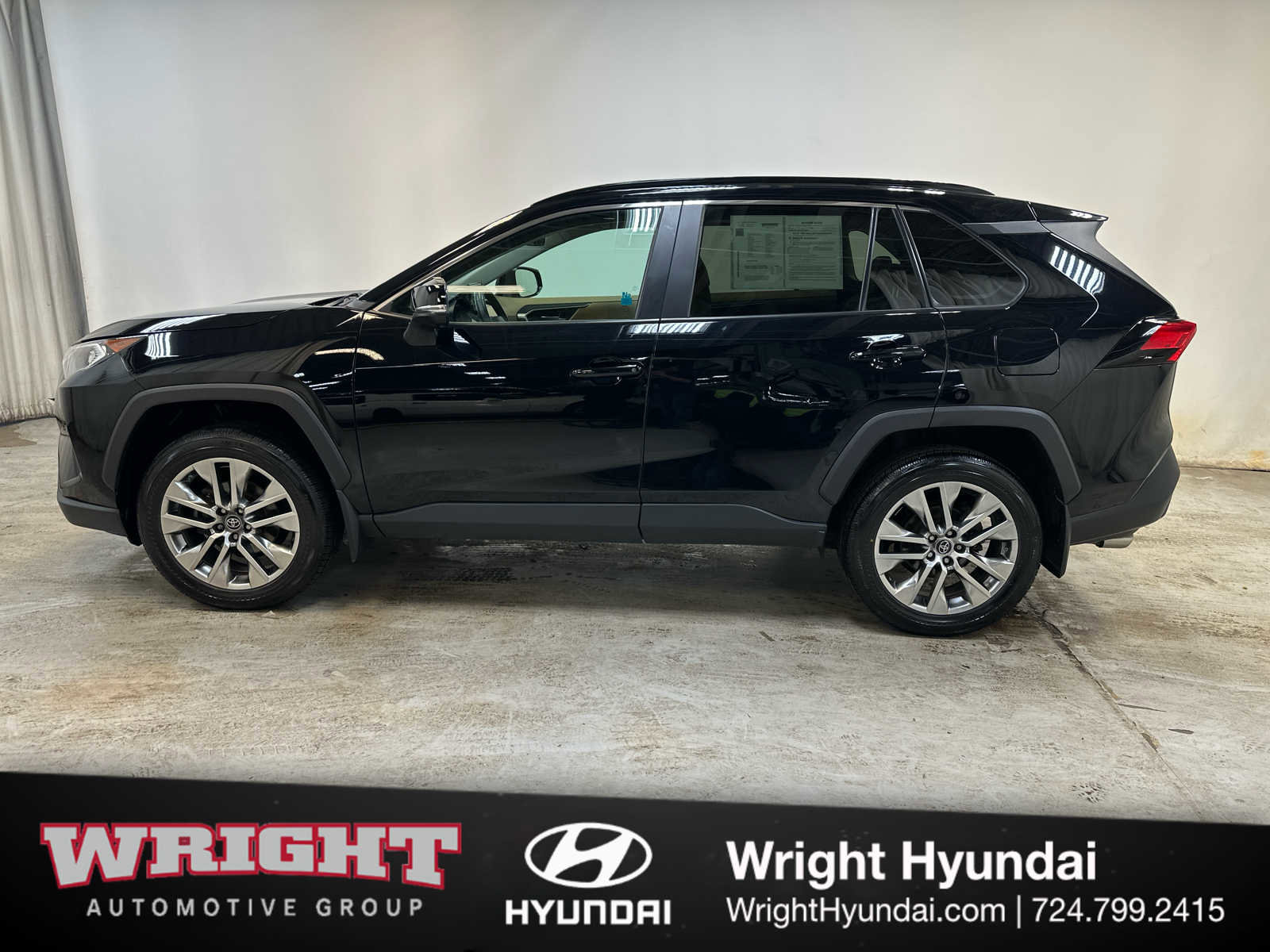 Used 2019 Toyota RAV4 XLE Premium w/ Cold Weather Package image 7