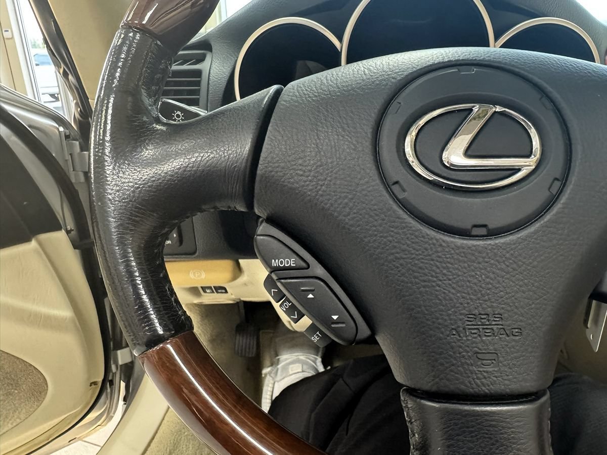 Used 2007 Lexus SC 430 Convertible RWD image 41