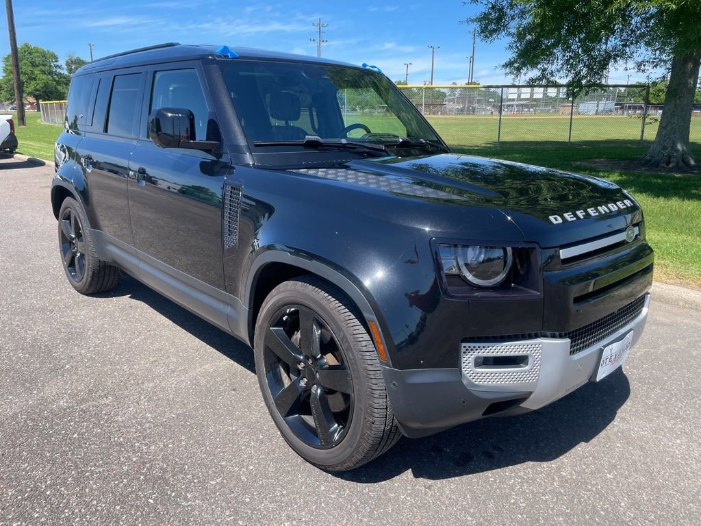Used 2023 Land Rover Defender 110 S image 8