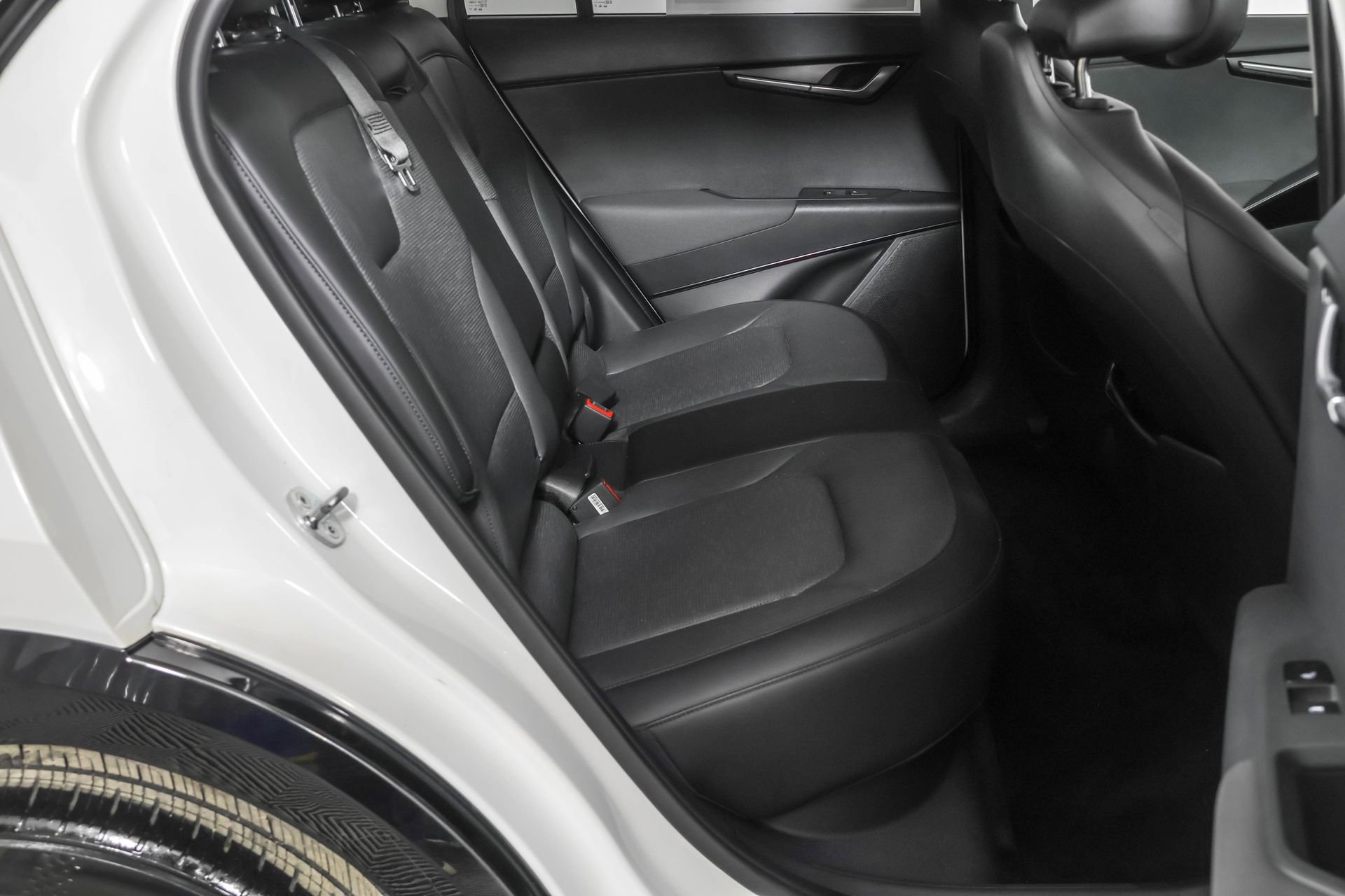 Used 2023 Kia Niro Wave w/ Wave Preserve Package image 43