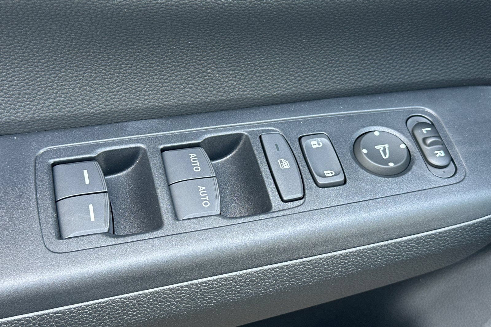 New 2026 Honda CR-V EX image 12
