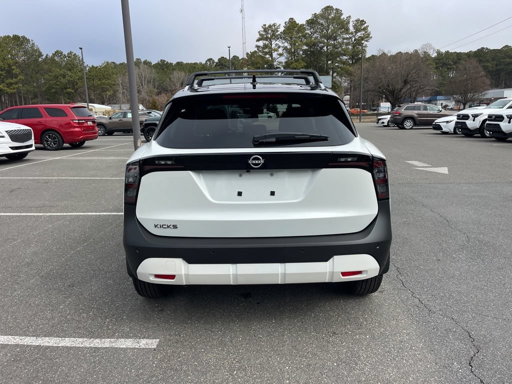 New 2026 Nissan Kicks SV w/ SV Premium Package FWD image 5