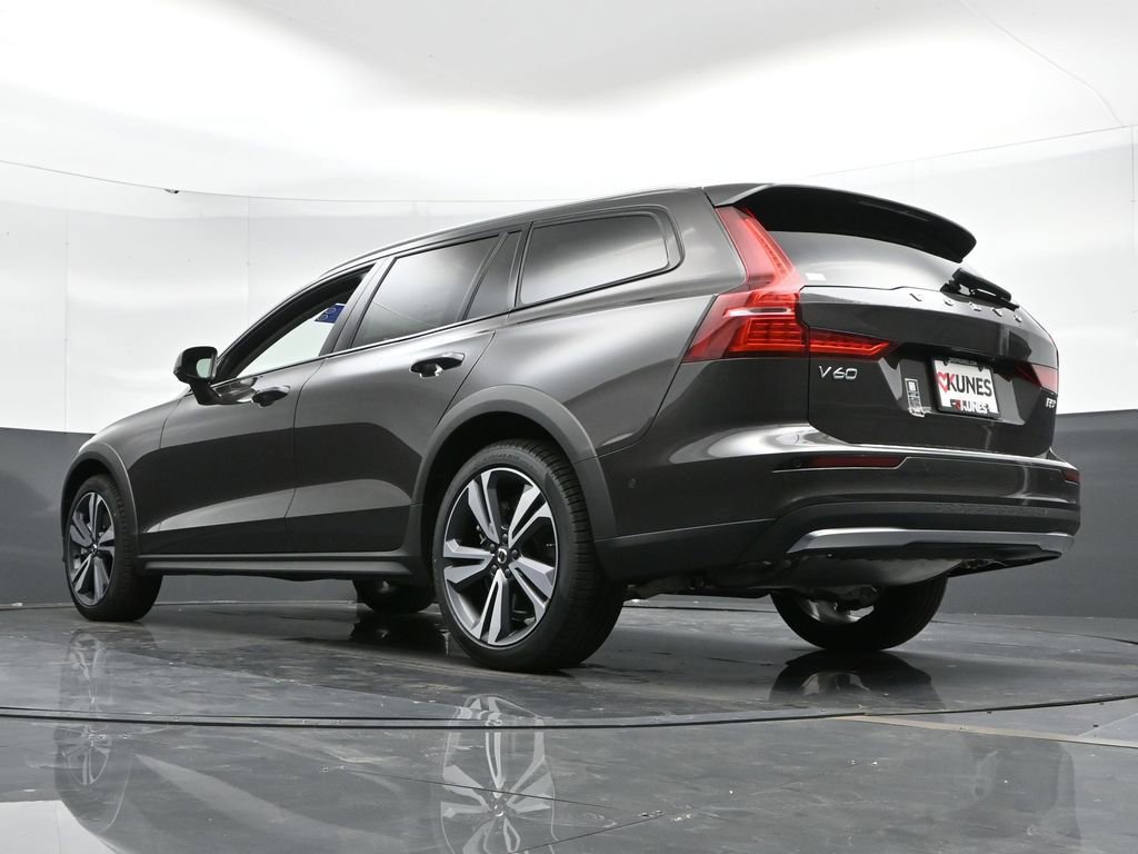 New 2025 Volvo V60 B5 Cross Country Plus w/ Protection Package Premier image 47