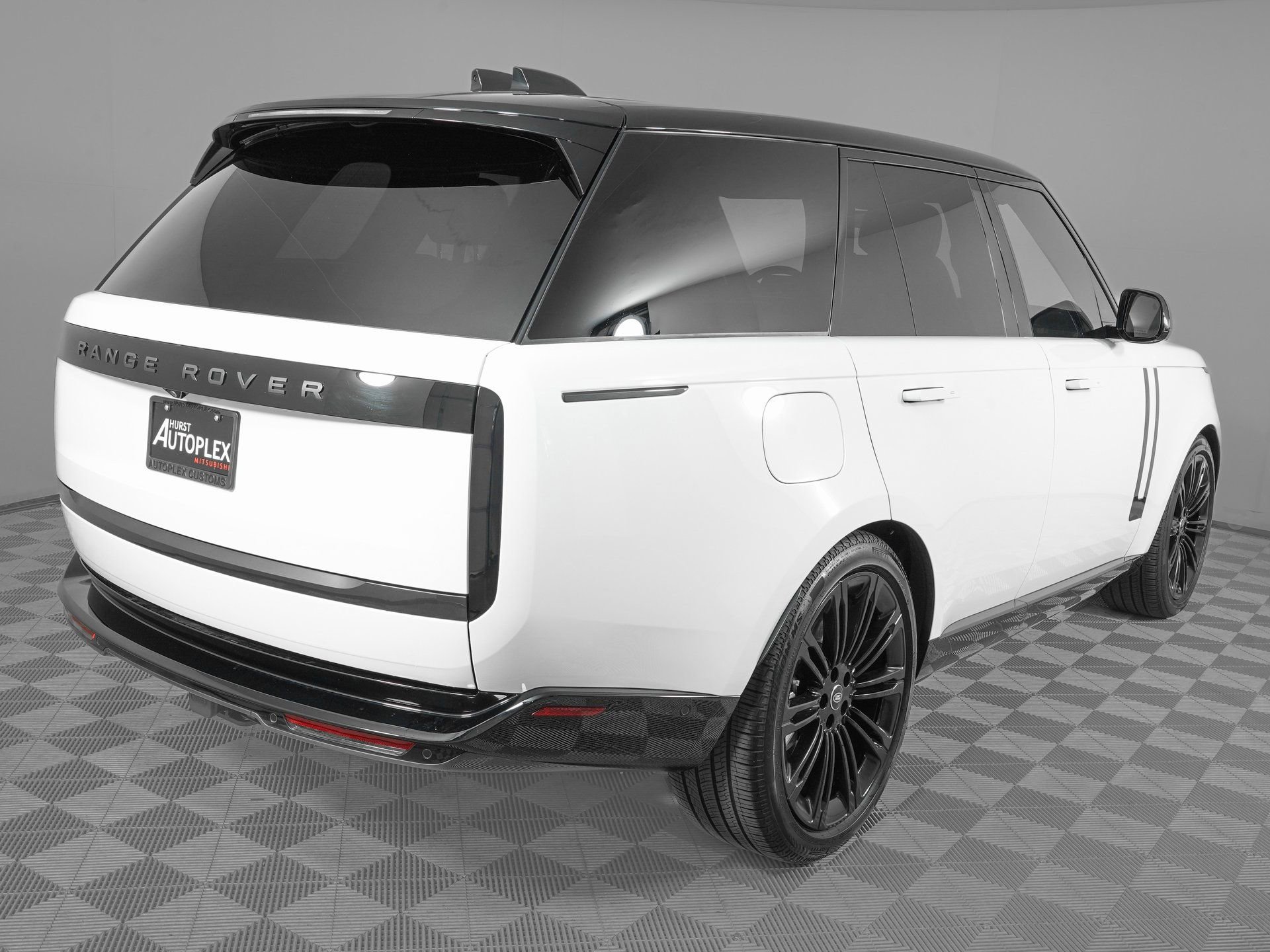 Used 2025 Land Rover Range Rover SE image 5